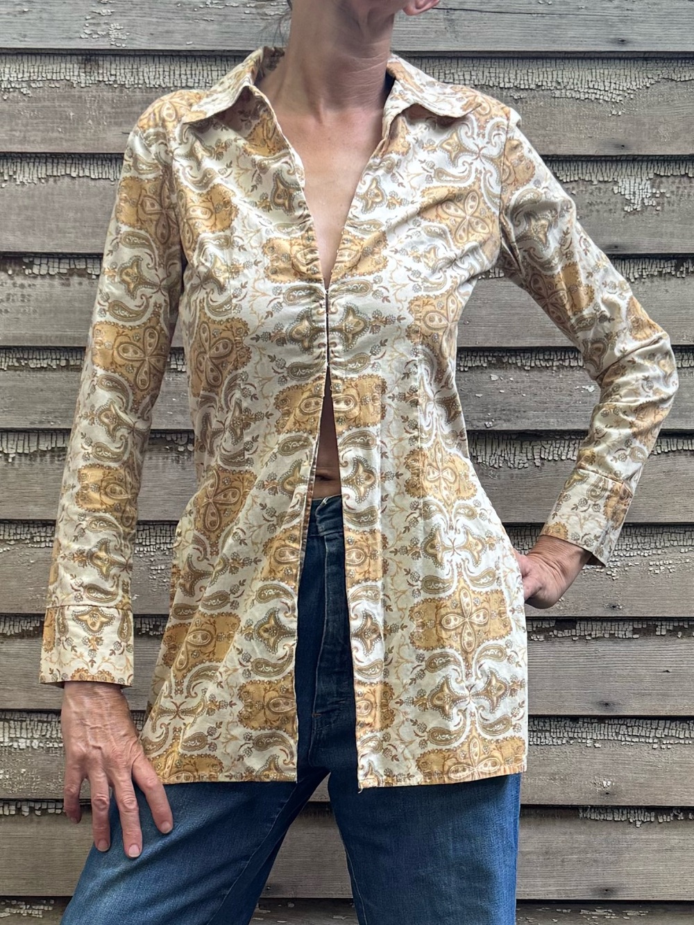 VTG Frenchi Paisley Tunic Shirt in Cream, Tan and Light Blue - Picture 2 of 16
